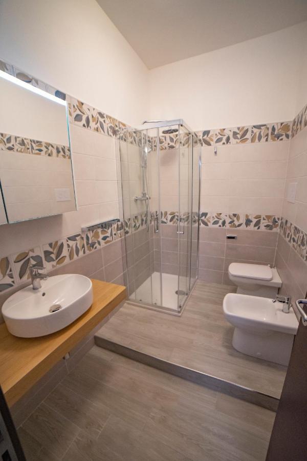 Camera Matrimoniale/Doppia con Letti Singoli con Bagno Privato